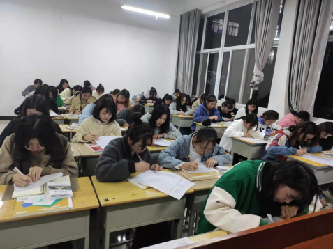 漯河食品职业学院开展2021级新生心理健康普查活动(图2) 漯河食品职业学院开展2021级新生心理健康普查活动(图2)